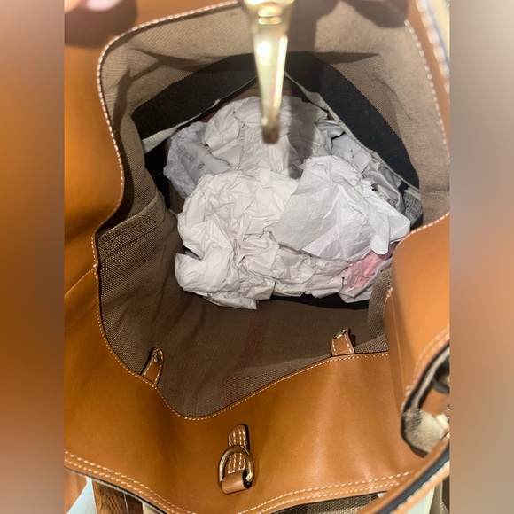 Burberry handbag brand new - Picture 5 of 8